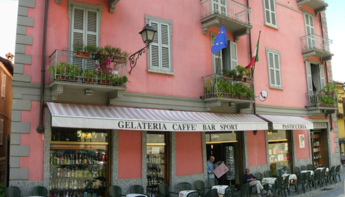 Bar Sport – Café, Ice Cream Parlor & Pastry Shop